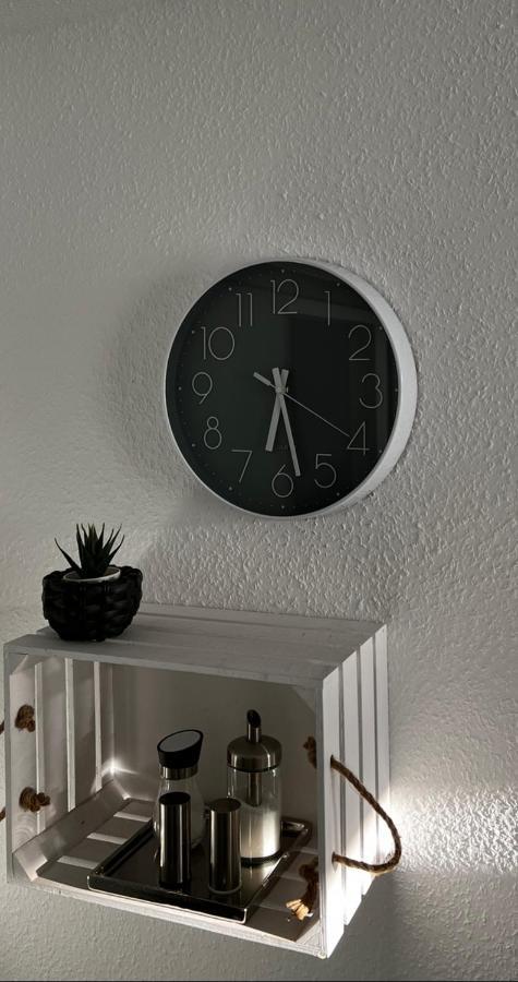 Kleine Moewe, Exklusives Ein Zimmer Apartment Mit Sauna Im Haus Wunstorf Exterior foto